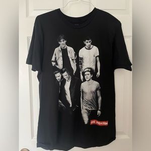 One Direction Tshirt - Large - black